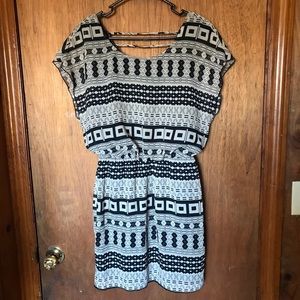 City Triangles size M Patterned Dress